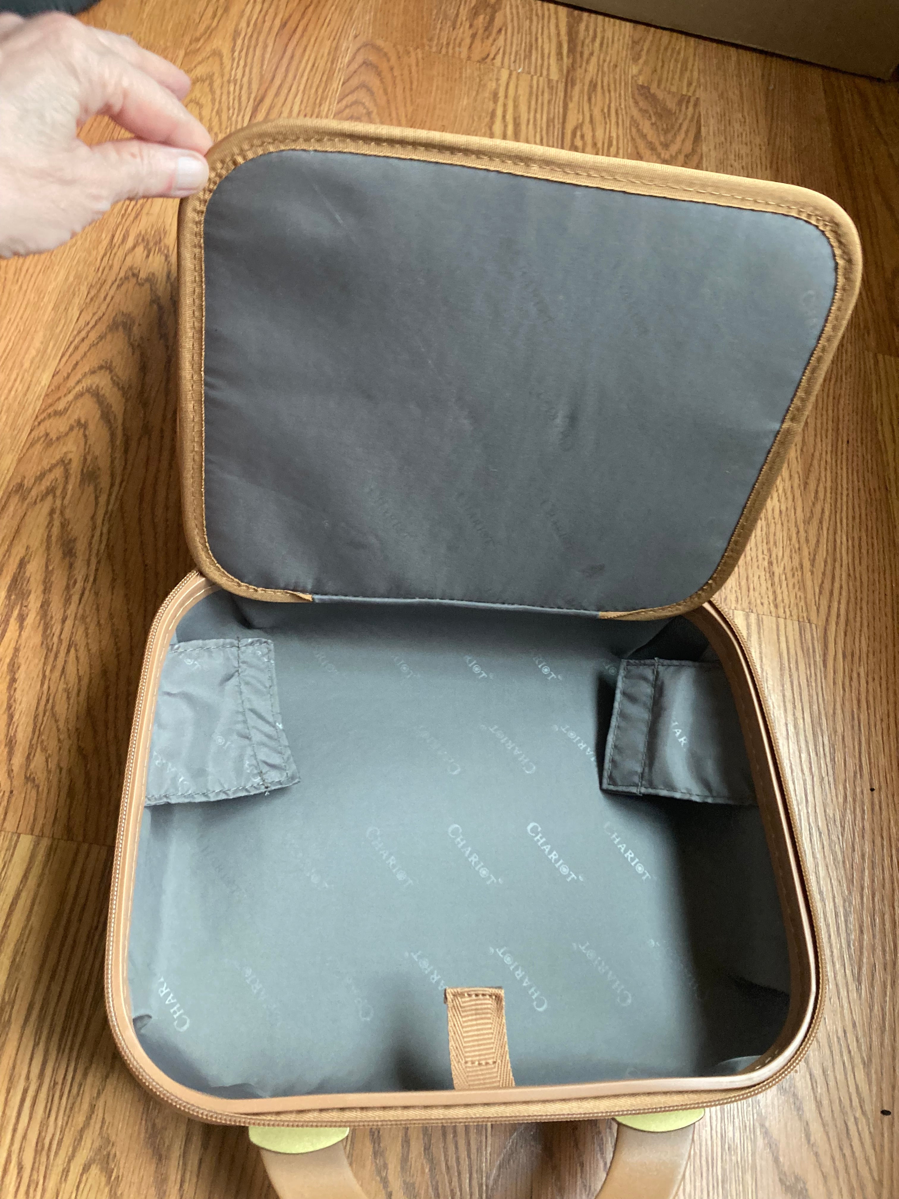 Chariot Suitcase and Make up Case